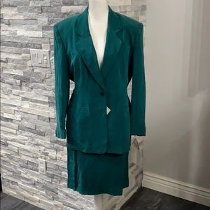 NWT Vintage Green Courtenay Skirt Suit Size 12